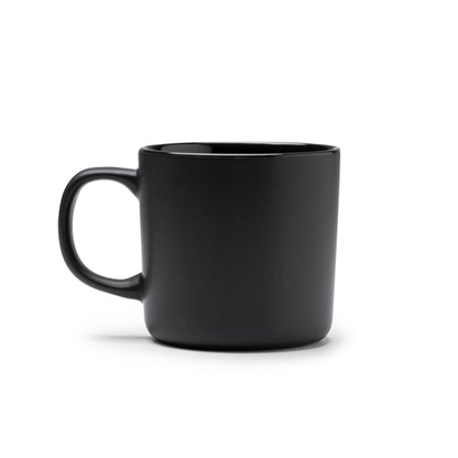 Taza MOLIS en color negro para personalizar con tu logo, nombre o foto