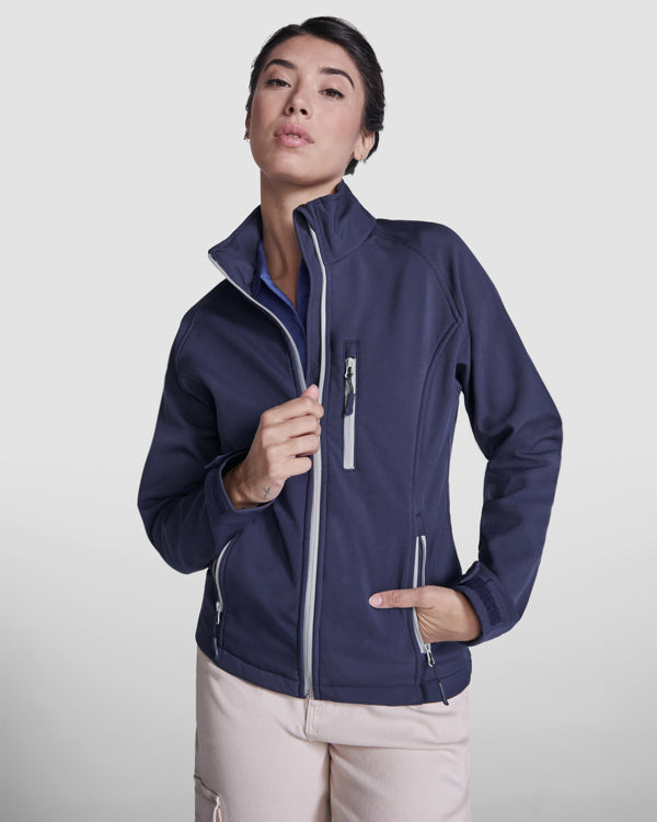 Softshell ANTARTIDA WOMAN — estampación y bordado de tu diseño