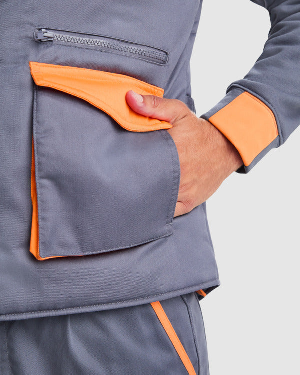 Chaqueta ARMADA, personalización a medida en Gráficas Hugo